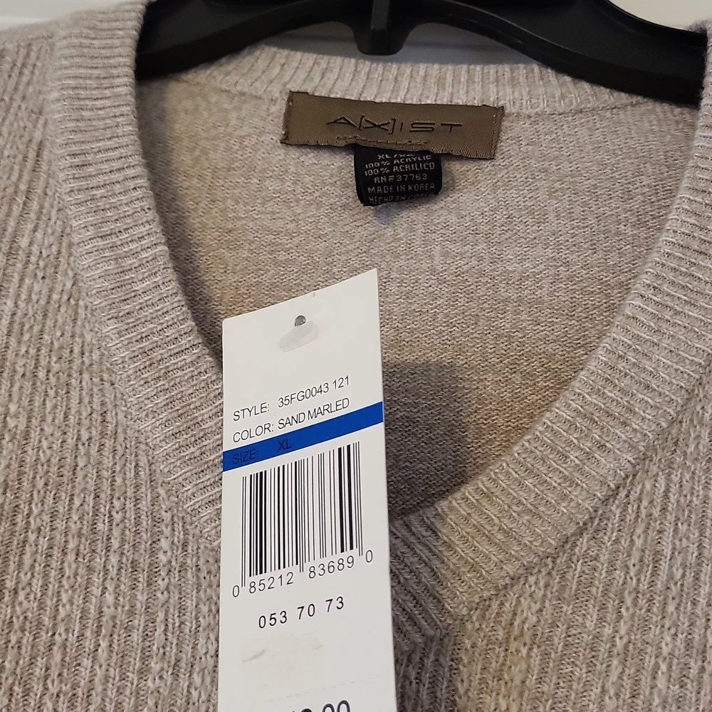 Sweater - Picture 3 of 3